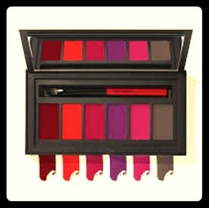 smashbox be legendary pucker up palette in bold